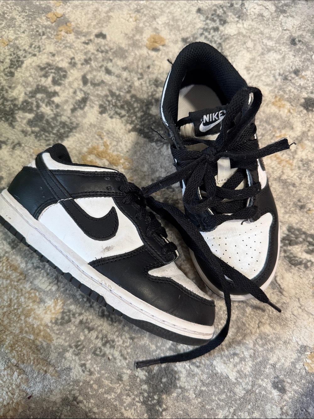 Nike panda dunks